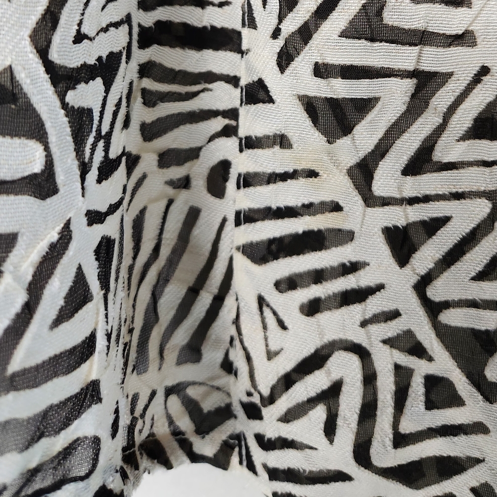 Chico's Geometric Black and White Open Jacket - Picture 6 of 6